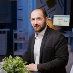 Top 7 Industries Leveraging AI Receptionists in 2025